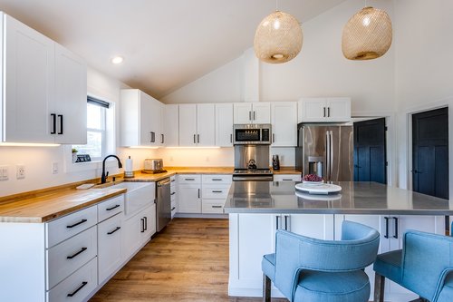 The large kitchen is a cook's delight!