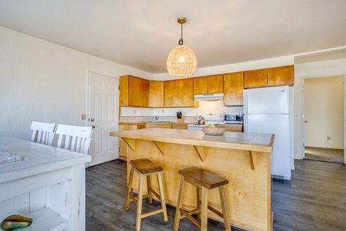 Gather around the kitchen island and watch the cook!