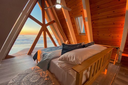 Wake up to an ocean view every morning!