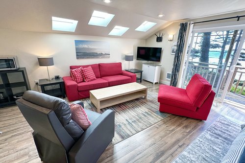 Plenty of space to enjoy relaxing.