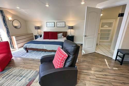 Wonderful studio with plenty of room.