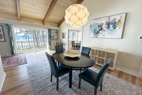 Enjoy an intimate meal with family and friends.