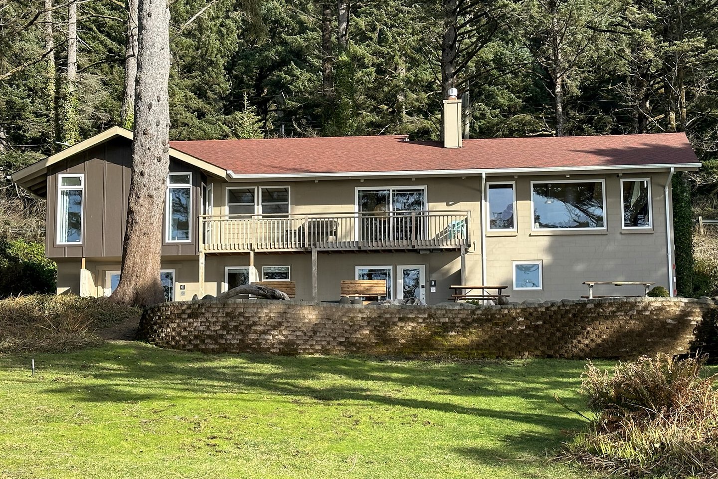 Eagle at Oregon House is the upper Unit A.