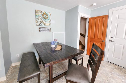 Enjoy a meal in the kitchen even with great restaurants steps away!