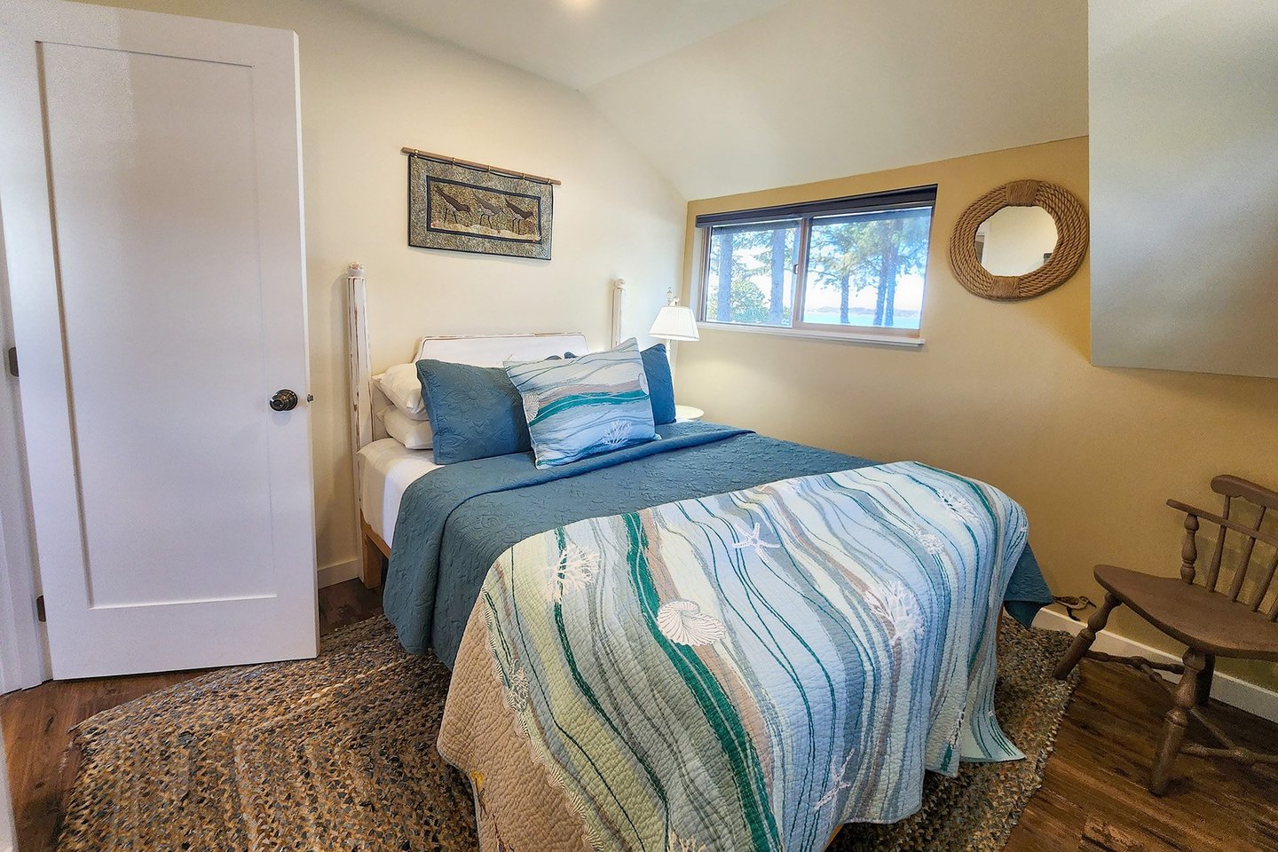 Cozy queen bed.