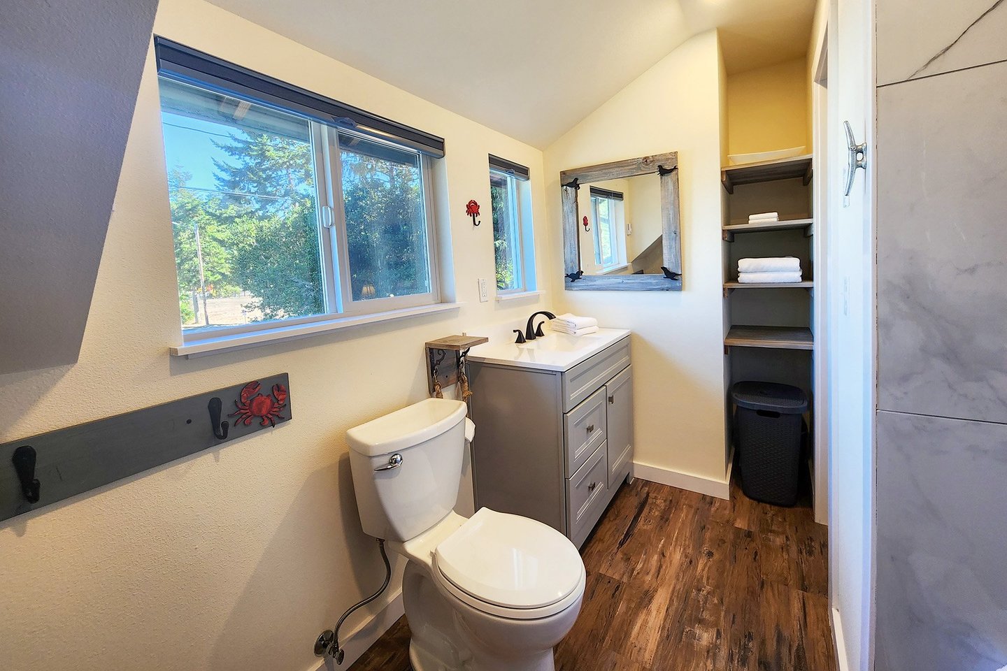 Large bath upstairs.