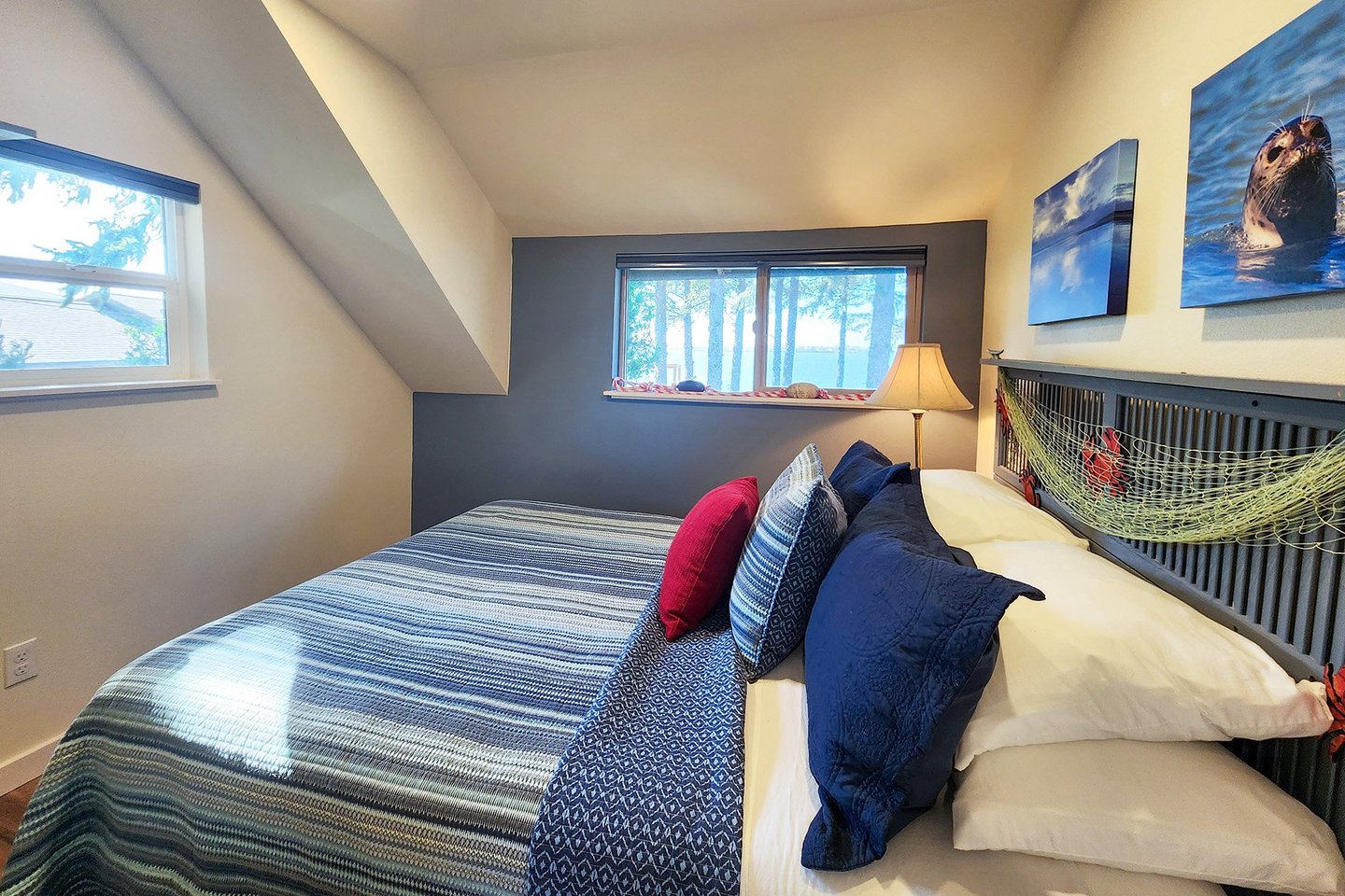 Perfect bedroom to relax in.