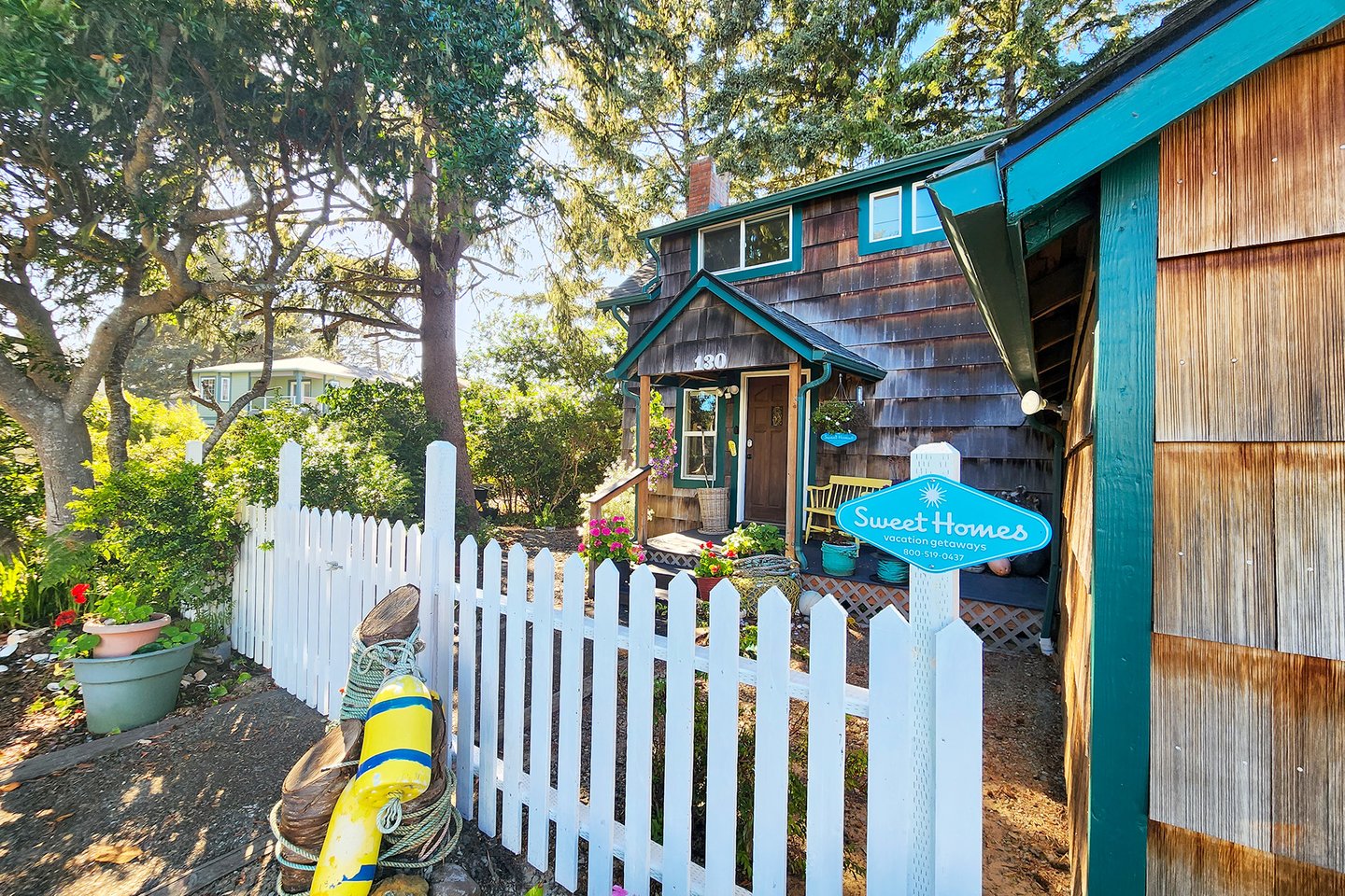 Salty Siren is a wonderful beach cottage.