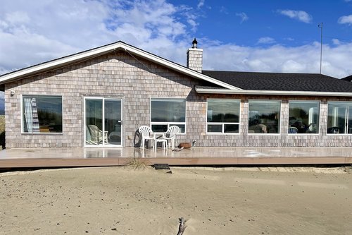 Enjoy the ocean front deck.