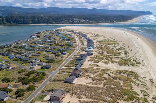 Bayshore community where Oleg Potts Beach House resides.