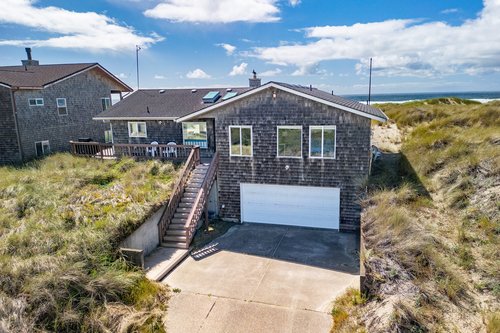Welcome to Oleg Potts Beach House.