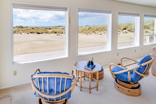 Perfect place to relax and watch the ocean.