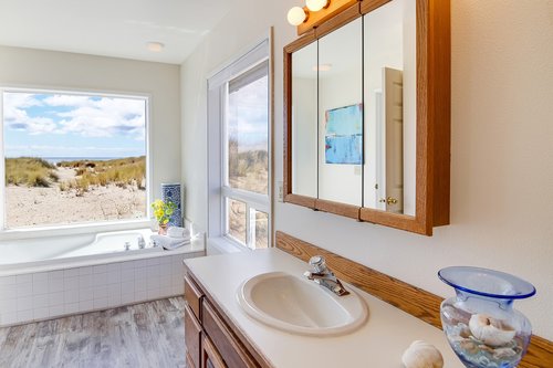 Enjoy the views from the ensuite bath.