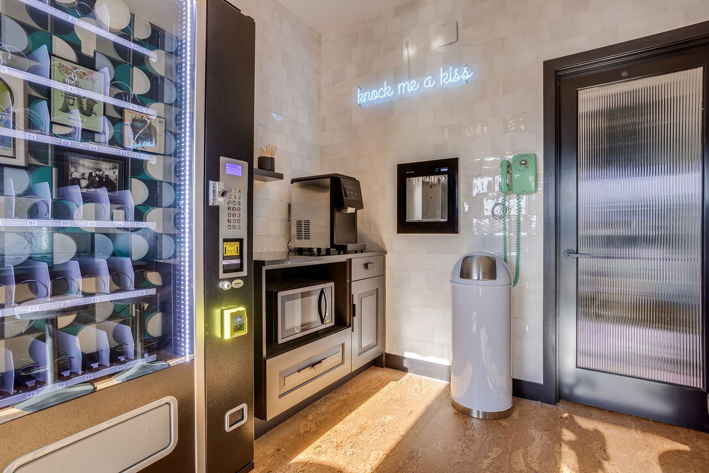 The Jordan Lounge