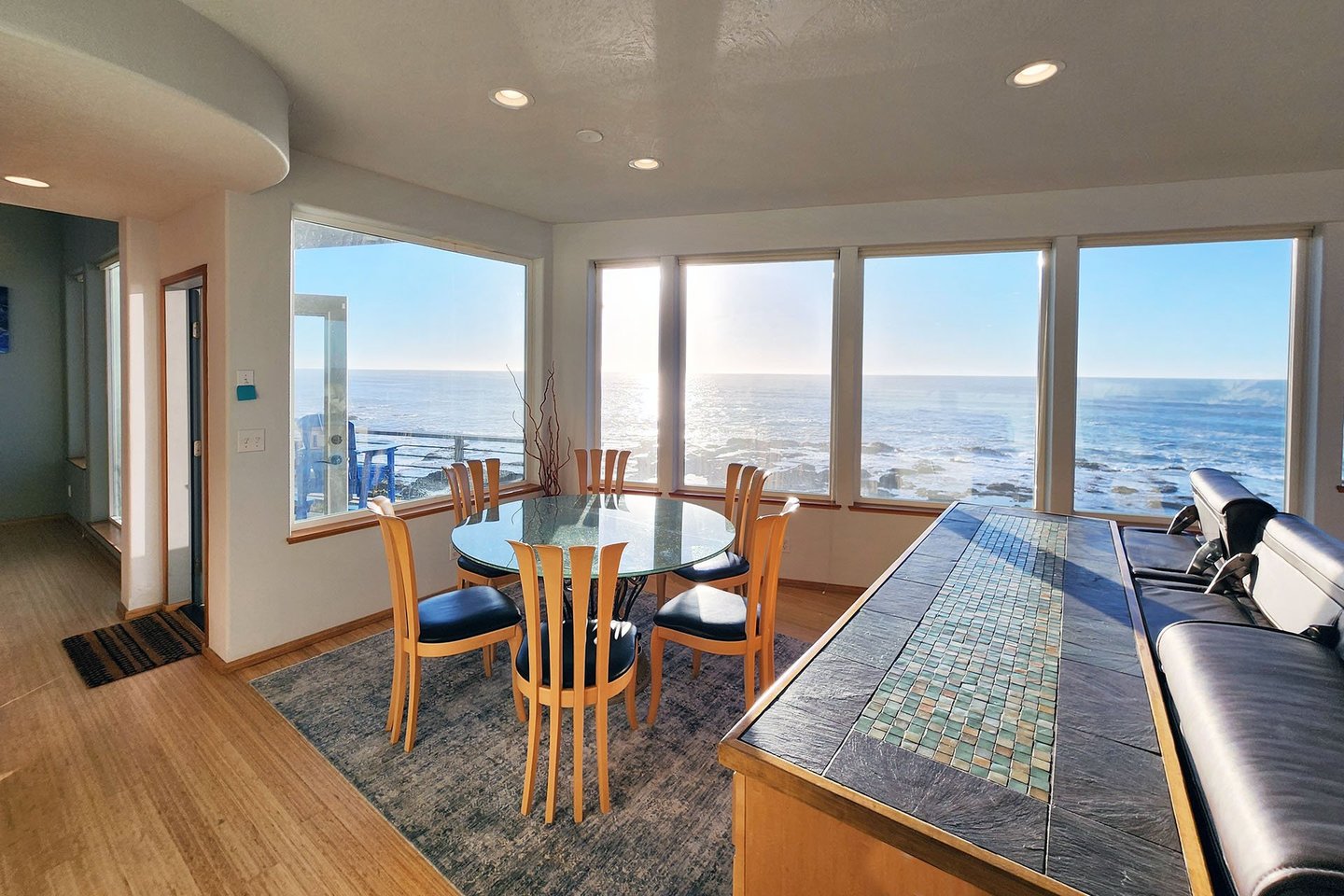 This dining table has wonderful views and is perfect for family time.
