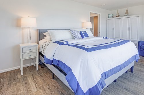Comfy King bed.