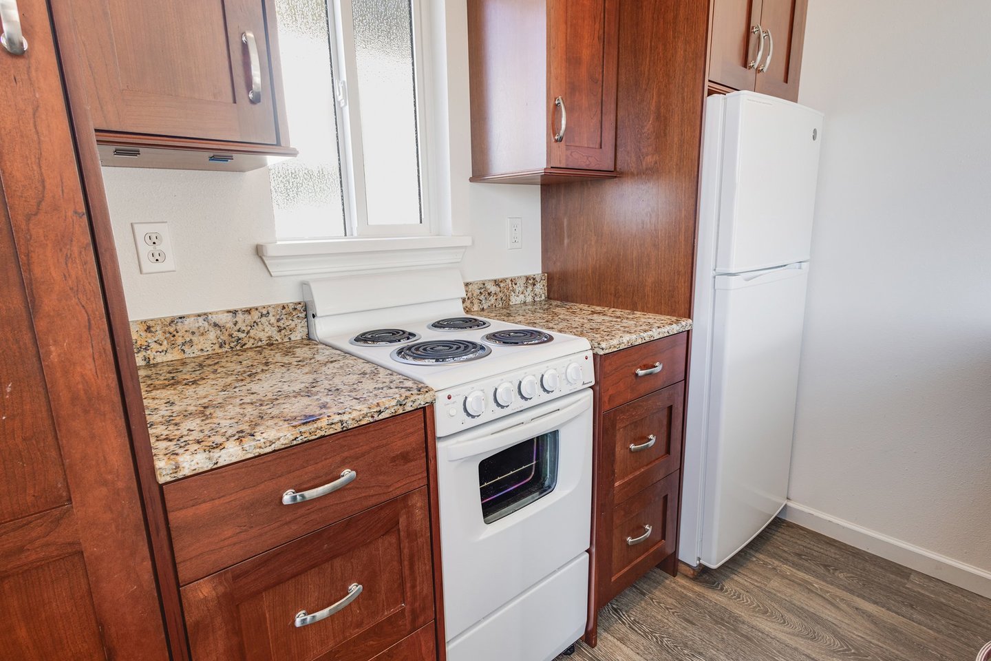 Kitchenette.