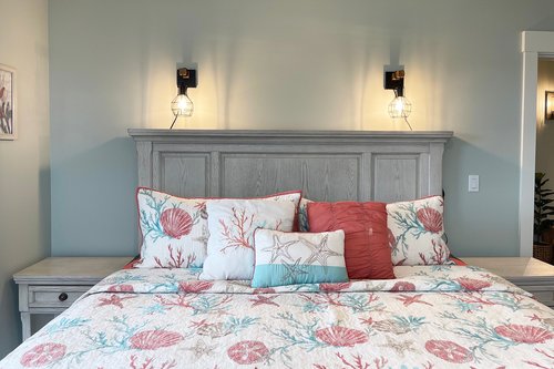 Comfy King bed in the fourth bedroom.