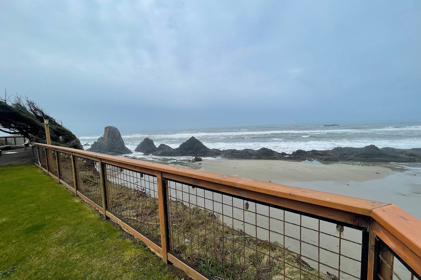 Seal Rock formations invite a lot of sea life.