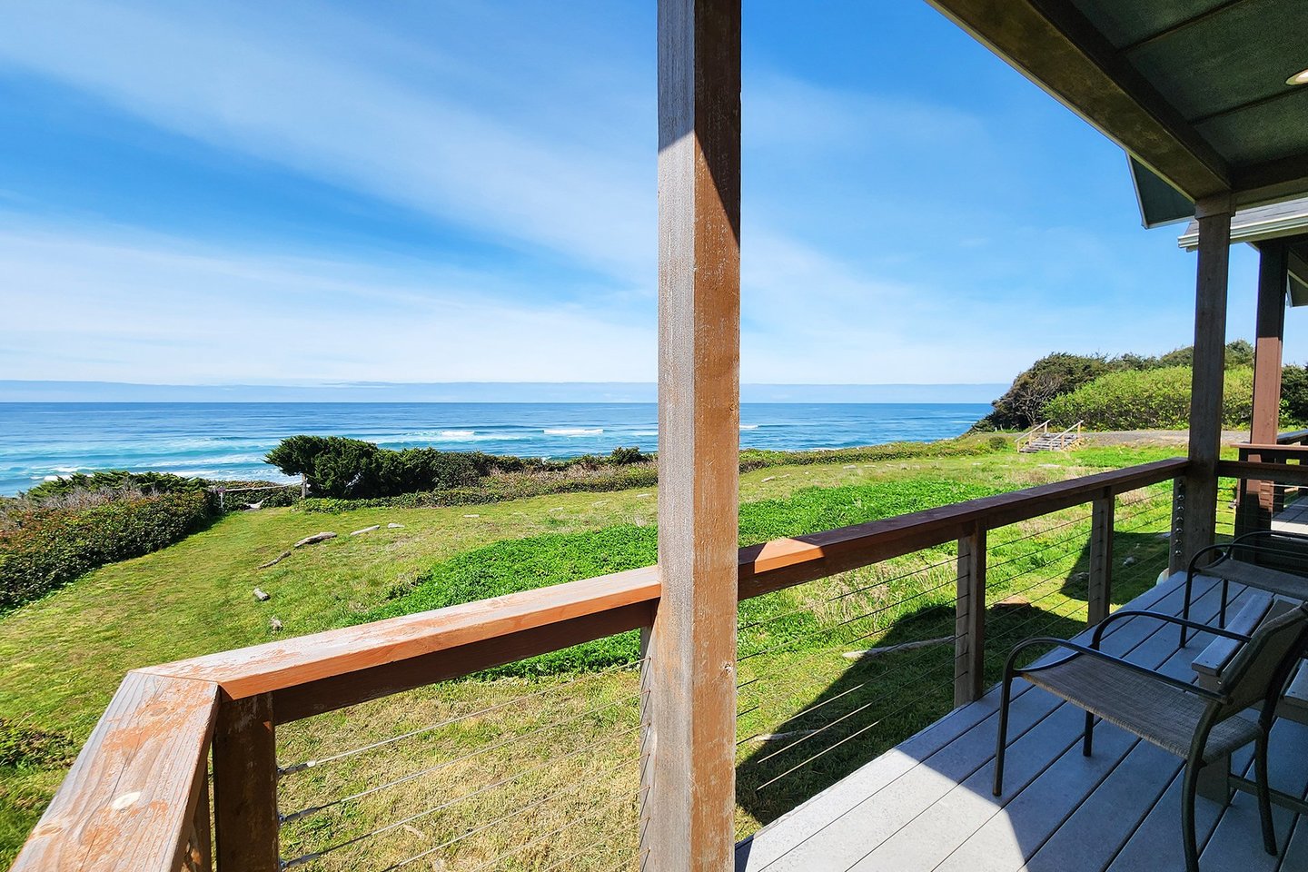 Beach access is just steps away.
(onsite beach access temporally closed for repairs)