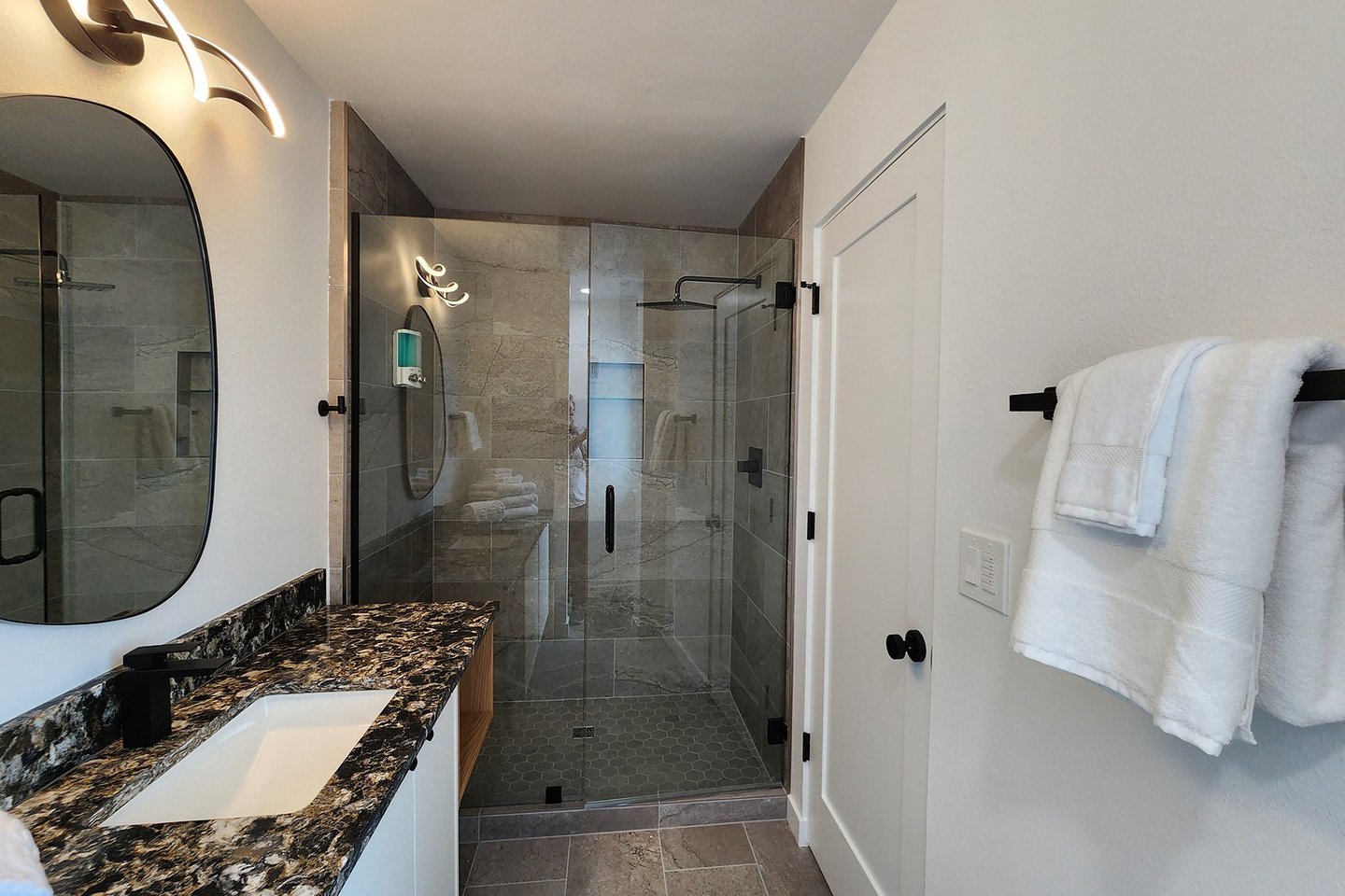 Primary bedroom ensuite