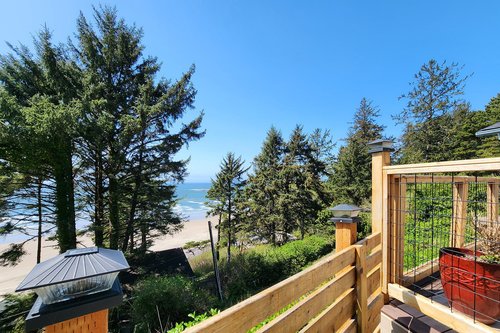 Views of the ocean.