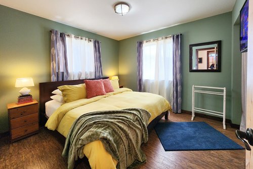 One bedroom with a King bed.