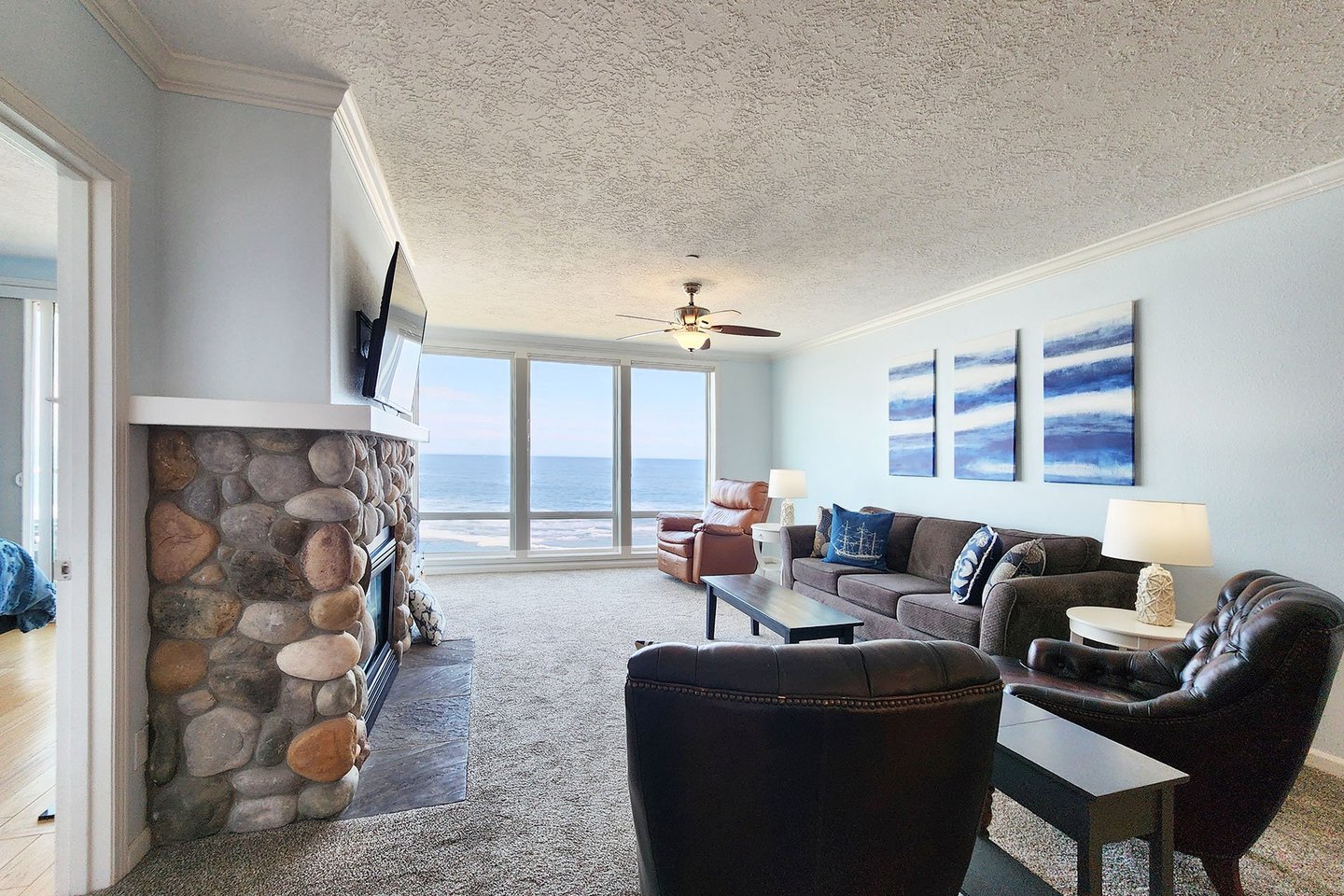 Spacious and comfy living room.