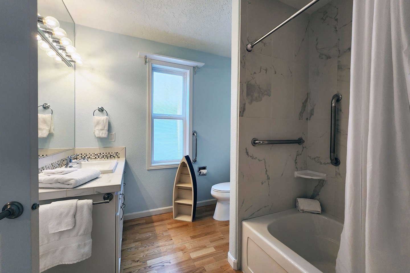 Second bath with tub/shower combo.
