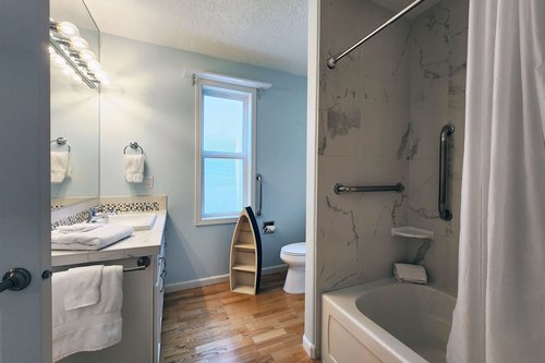 Second bath with tub/shower combo.