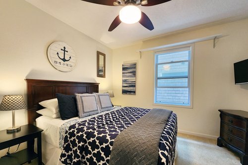 The second bedroom with queen bed ~ private and cozy.